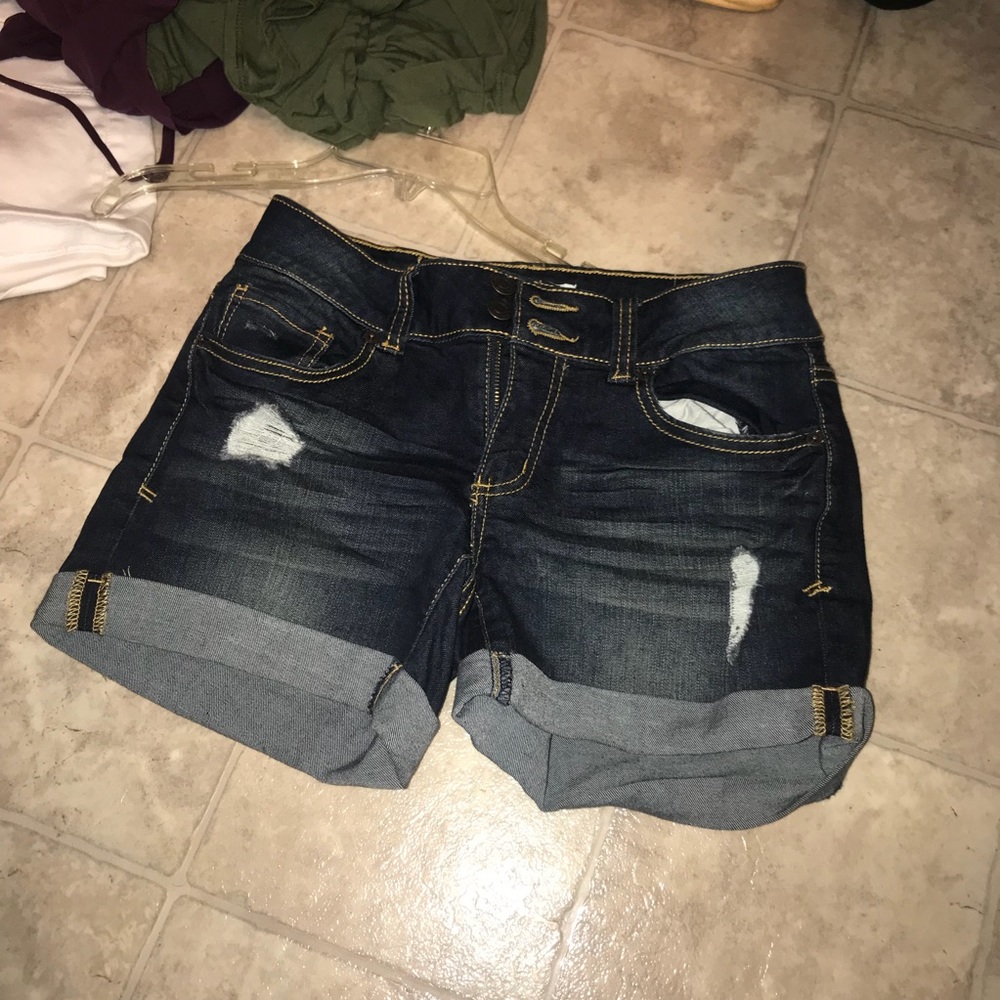 BRAN NEW JEAN SHORTS